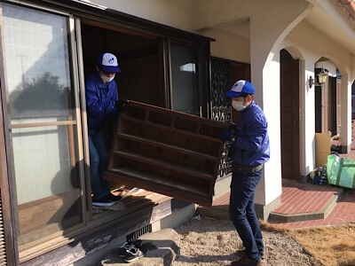 空き家のご実家の家財道具を撤去